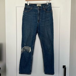 Abercrombie Ultra High rise Ankle Straight Jean